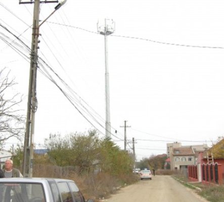 Vodafone reface documentaţia pentru antena din Lazu